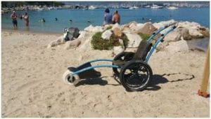 Fauteuil destiné aux personnes à mobilité réduite